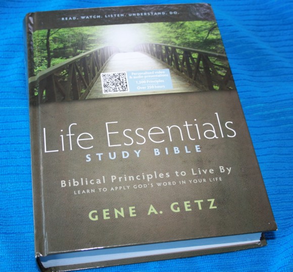 HCSB Life Essentials Study Bible 002