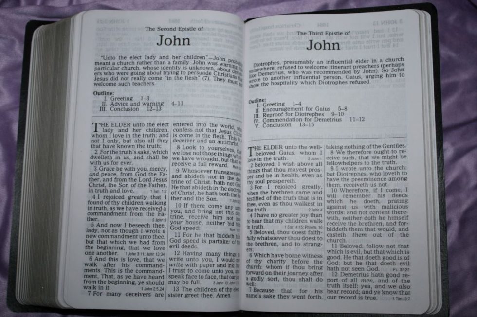 zondervan-kjv-giant-print-personal-size-reference-bible-34