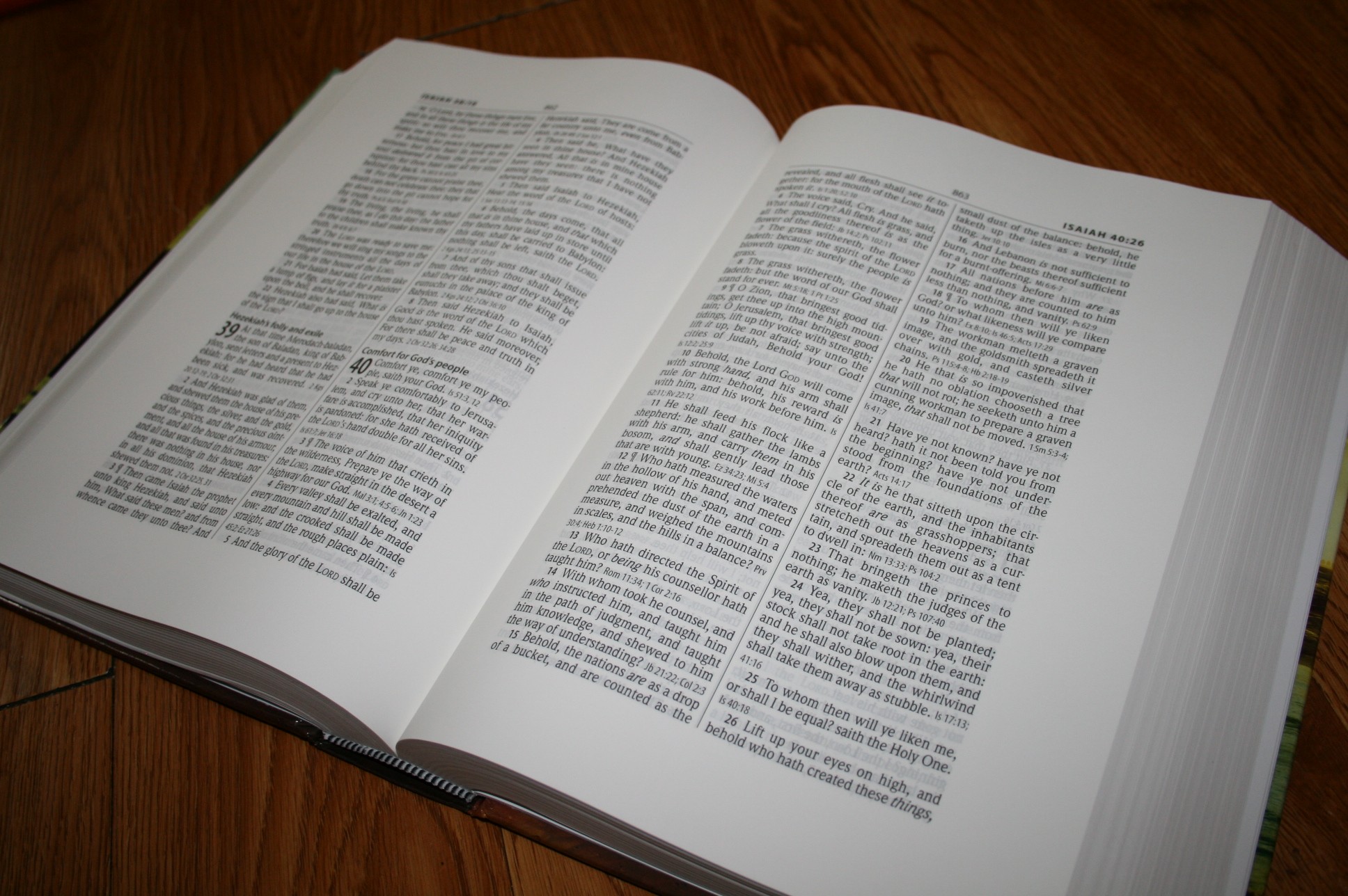 large print living bible sample page
