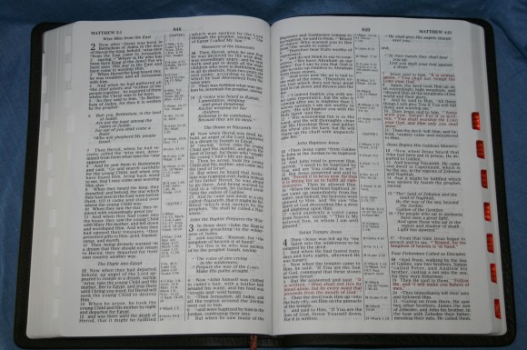 Holman NKJV Large Print Ultrathin Bible 016