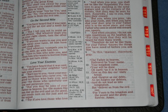Holman NKJV Large Print Ultrathin Bible 017