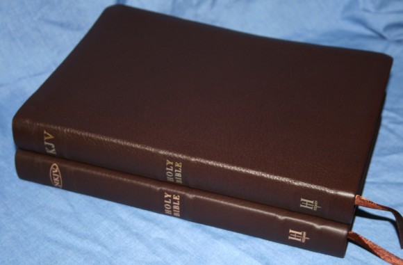 Holman NKJV Large Print Ultrathin Bible 023