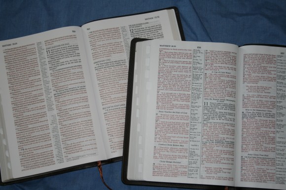 Holman NKJV Large Print Ultrathin Bible 024