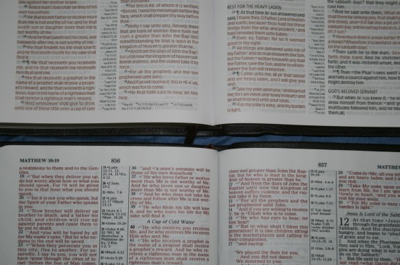 Holman NKJV Large Print Ultrathin Bible 026