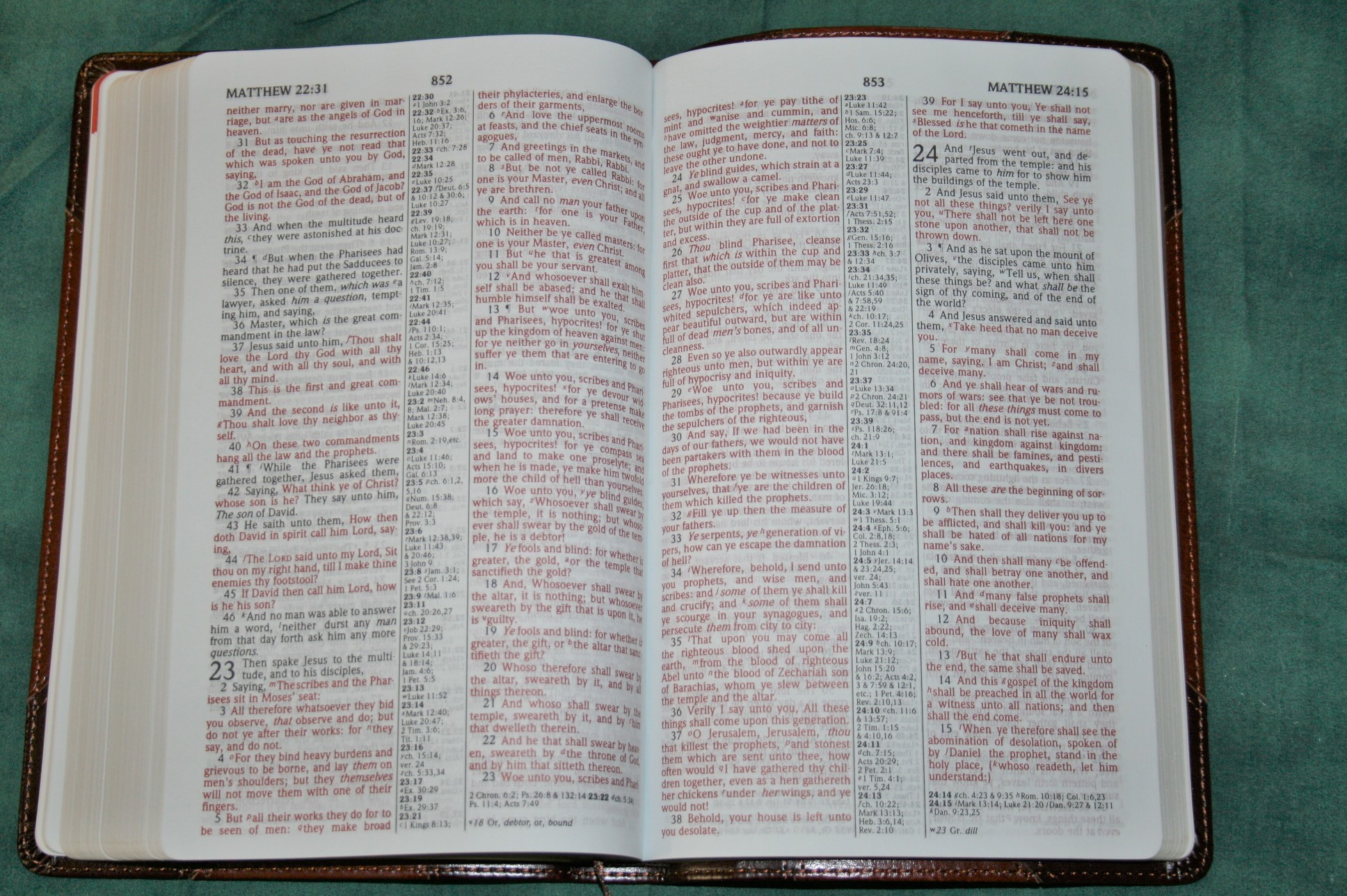 Holman KJV Ultrathin Reference Bible – Review - Bible Buying Guide