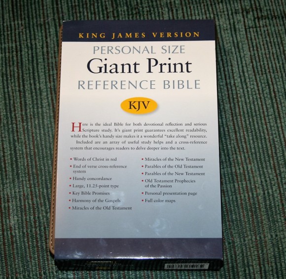 Hendrickson Personal Size Giant Print Reference Bible KJV (2)