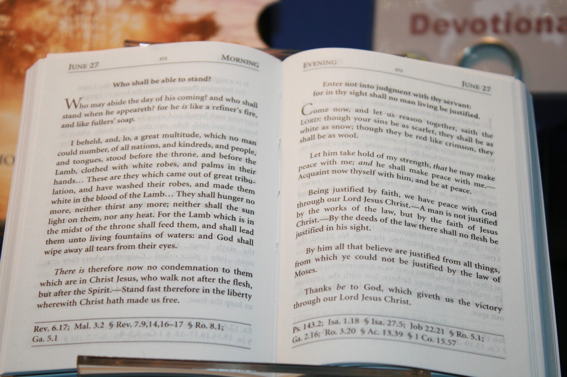 TBS Daily Light Devotional Bible Buying Guide