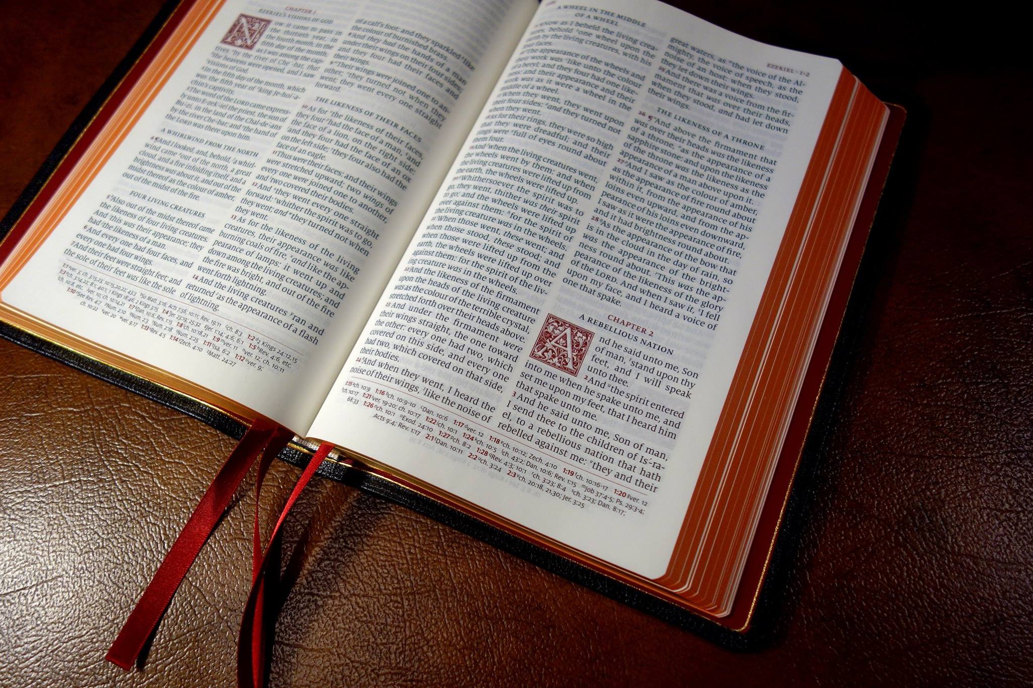 12 Bibles for Christmas 2016 - Bible Buying Guide