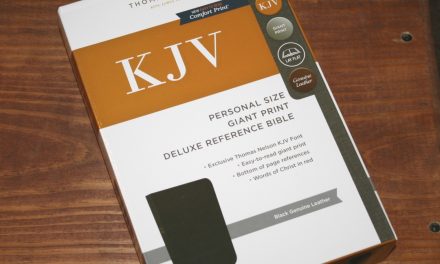 Thomas Nelson KJV Personal Size Giant Print Deluxe Reference Bible Review