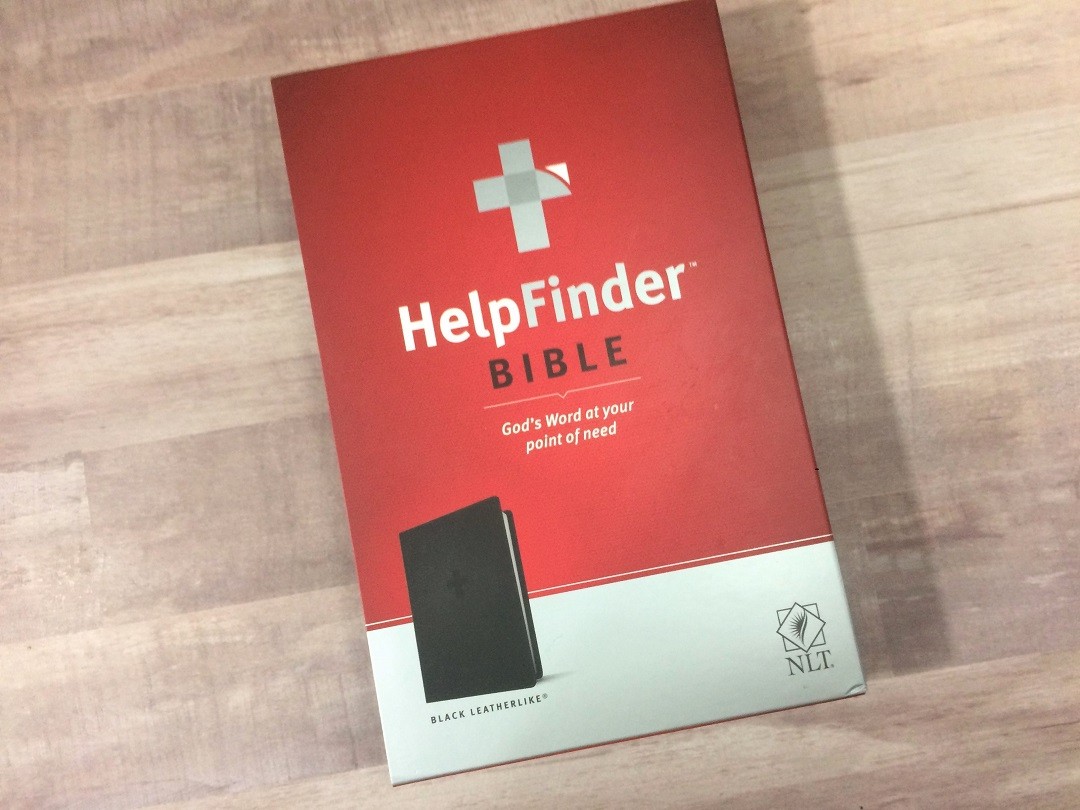 nlt-helpfinder-bible-review-bible-buying-guide