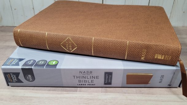 NASB Passaggio Setting Large Print Thinline Bible Review - Bible Buying ...