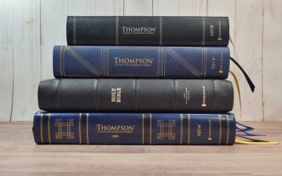 NIV Comfort Print TCR Size Comparisons – Review Part 2