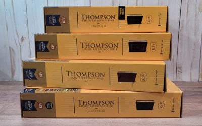 KJV Comfort Print Thompson Chain Reference Bible Review Part 2: Cover and Size Comparisons